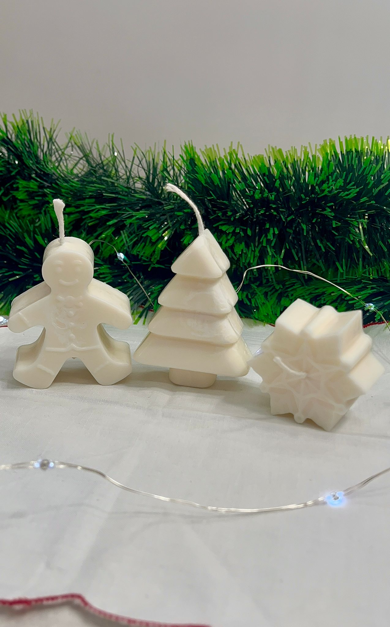 Pack 3 velas decorativas de invierno (copo, árbol y galleta)